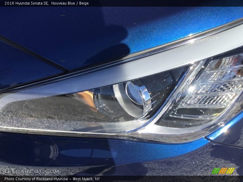 Nouveau Blue / Beige 2016 Hyundai Sonata SE