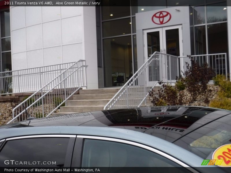 Aloe Green Metallic / Ivory 2011 Toyota Venza V6 AWD