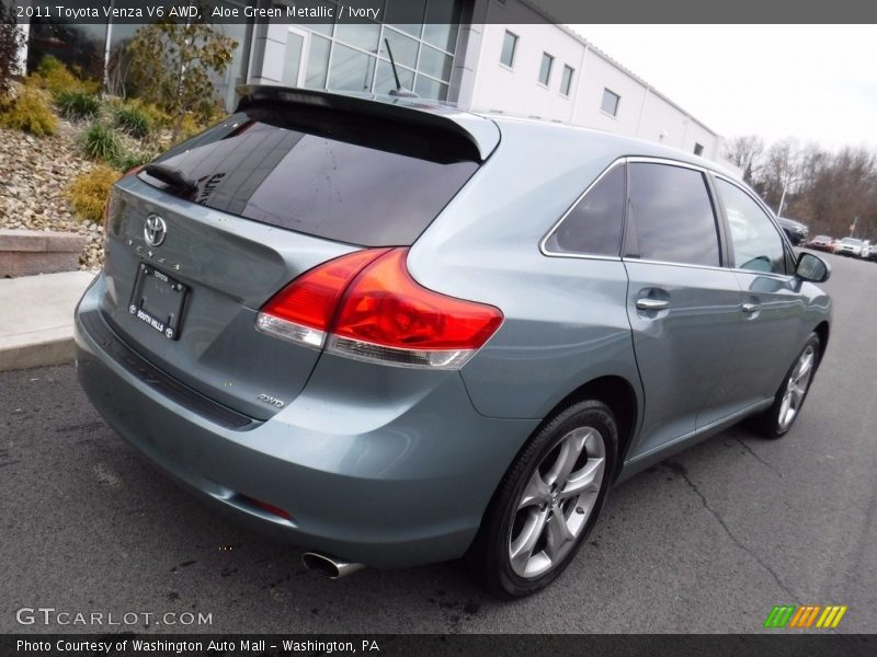 Aloe Green Metallic / Ivory 2011 Toyota Venza V6 AWD