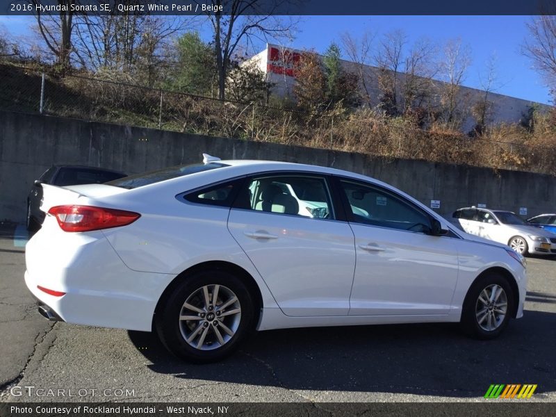 Quartz White Pearl / Beige 2016 Hyundai Sonata SE