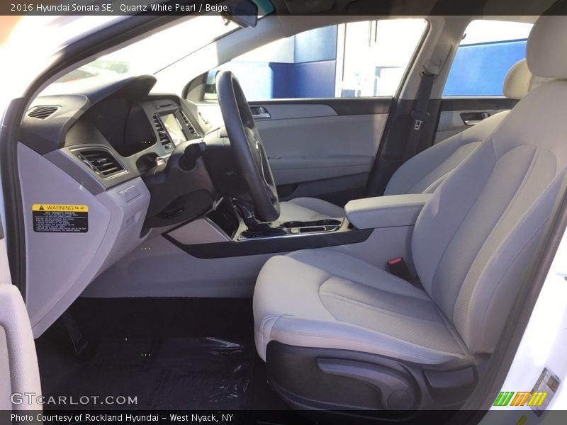 Quartz White Pearl / Beige 2016 Hyundai Sonata SE