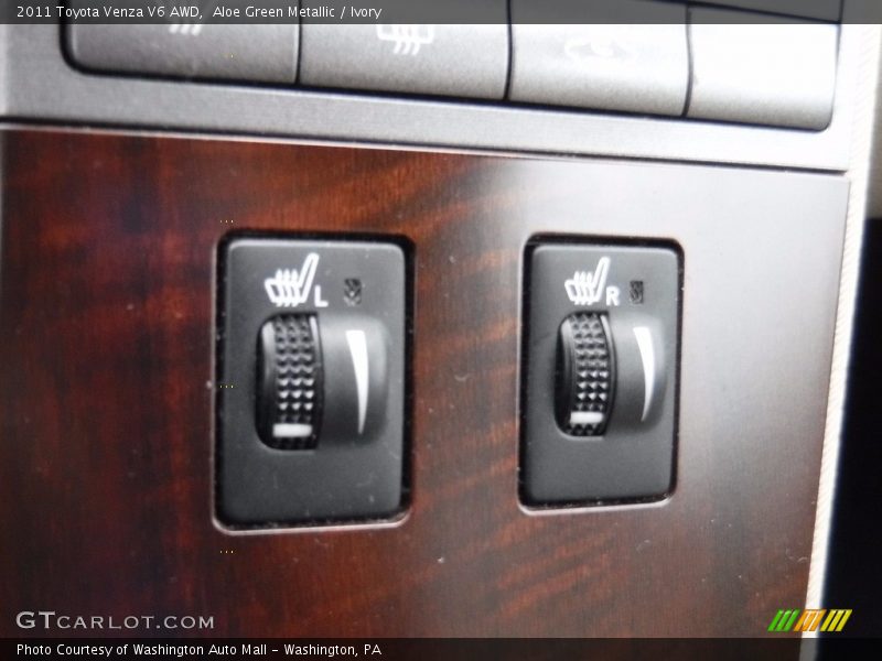 Aloe Green Metallic / Ivory 2011 Toyota Venza V6 AWD