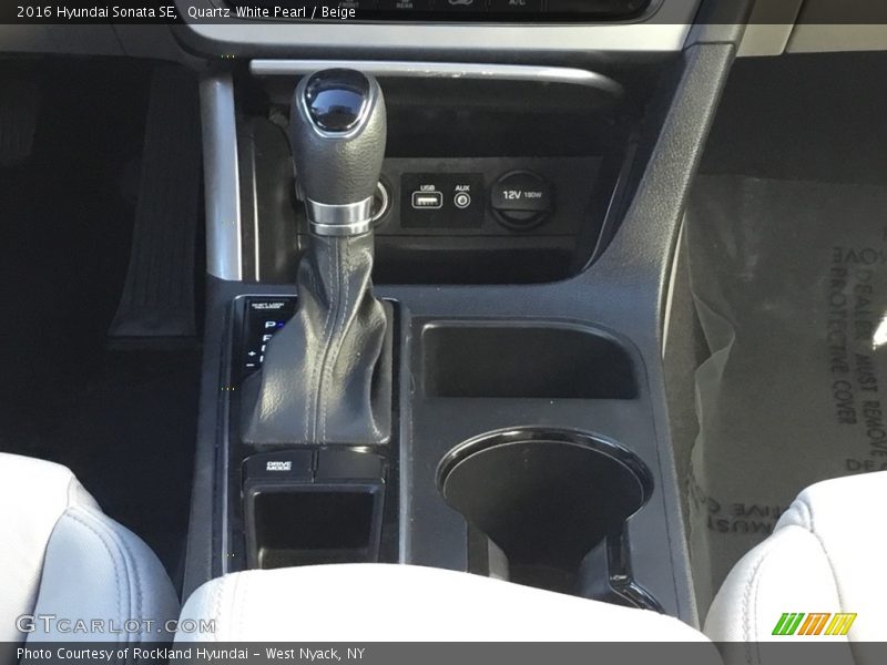 Quartz White Pearl / Beige 2016 Hyundai Sonata SE