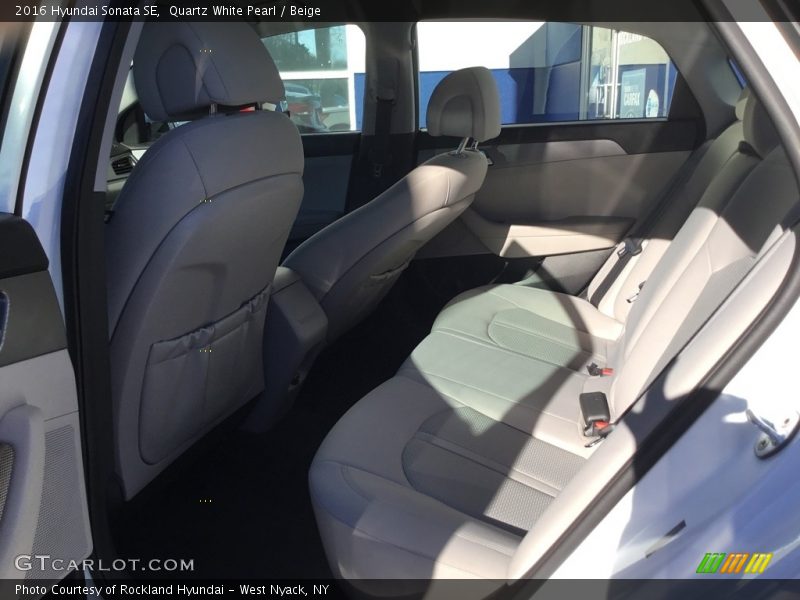 Quartz White Pearl / Beige 2016 Hyundai Sonata SE