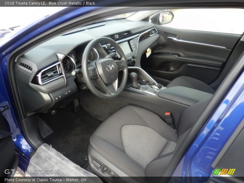 Blue Crush Metallic / Black 2018 Toyota Camry LE