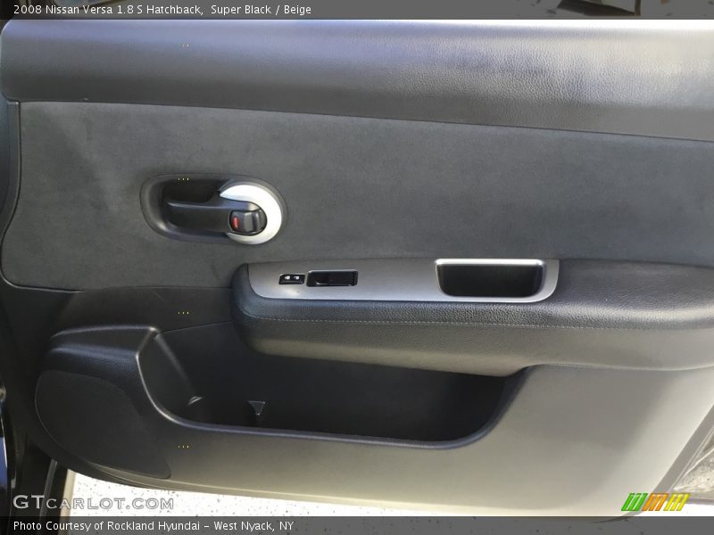 Super Black / Beige 2008 Nissan Versa 1.8 S Hatchback