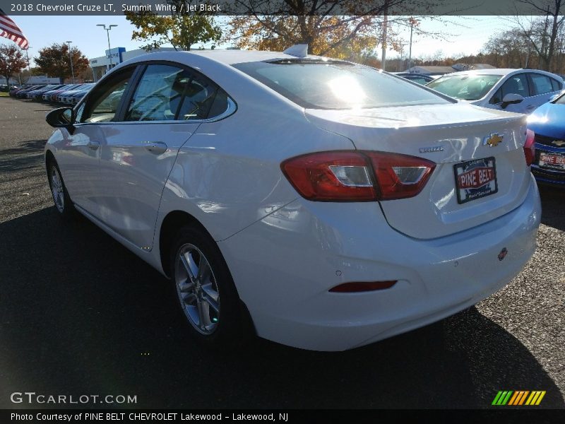 Summit White / Jet Black 2018 Chevrolet Cruze LT