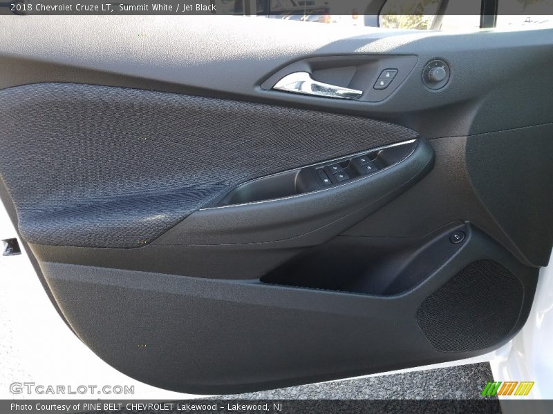 Summit White / Jet Black 2018 Chevrolet Cruze LT
