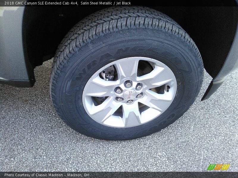 Satin Steel Metallic / Jet Black 2018 GMC Canyon SLE Extended Cab 4x4