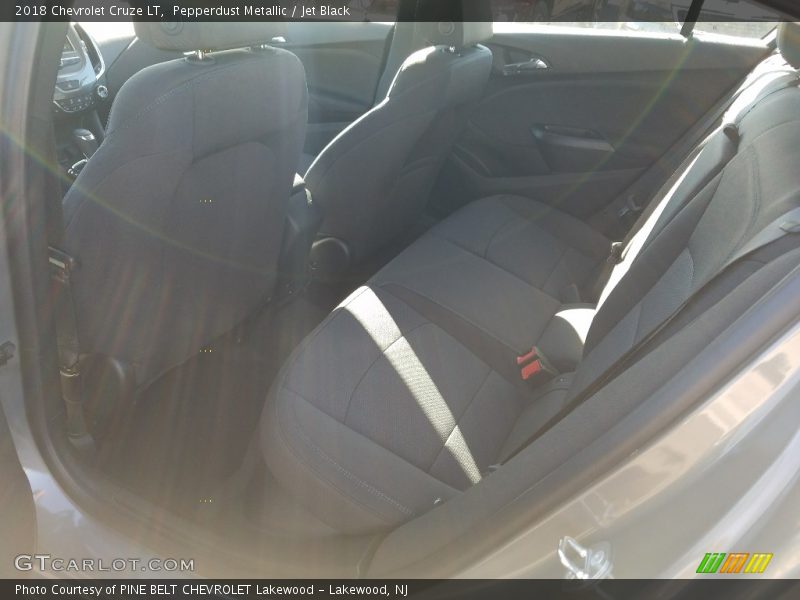 Pepperdust Metallic / Jet Black 2018 Chevrolet Cruze LT