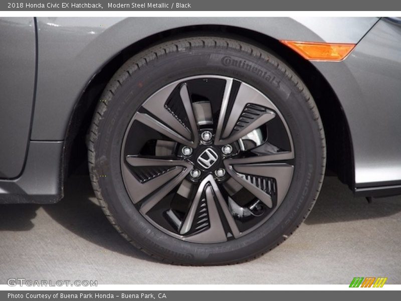 Modern Steel Metallic / Black 2018 Honda Civic EX Hatchback