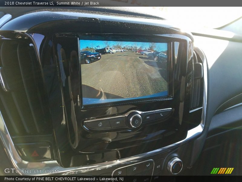 Summit White / Jet Black 2018 Chevrolet Traverse LS