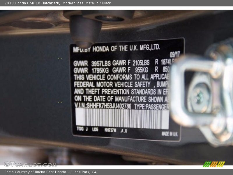 Modern Steel Metallic / Black 2018 Honda Civic EX Hatchback