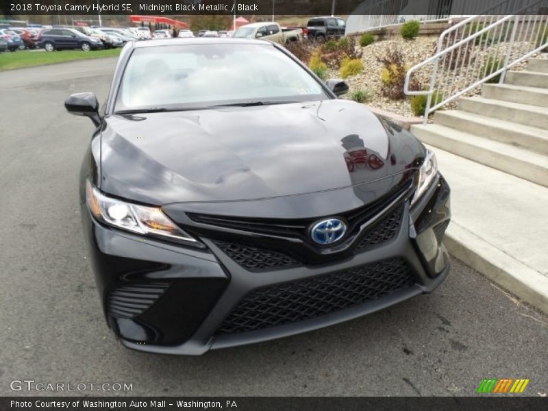 Midnight Black Metallic / Black 2018 Toyota Camry Hybrid SE