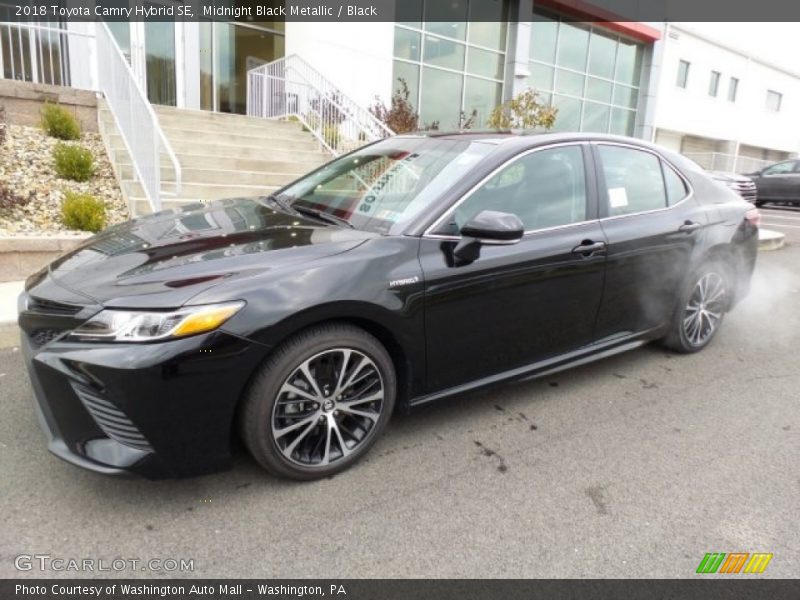 Midnight Black Metallic / Black 2018 Toyota Camry Hybrid SE