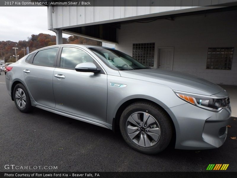 Front 3/4 View of 2017 Optima Hybrid