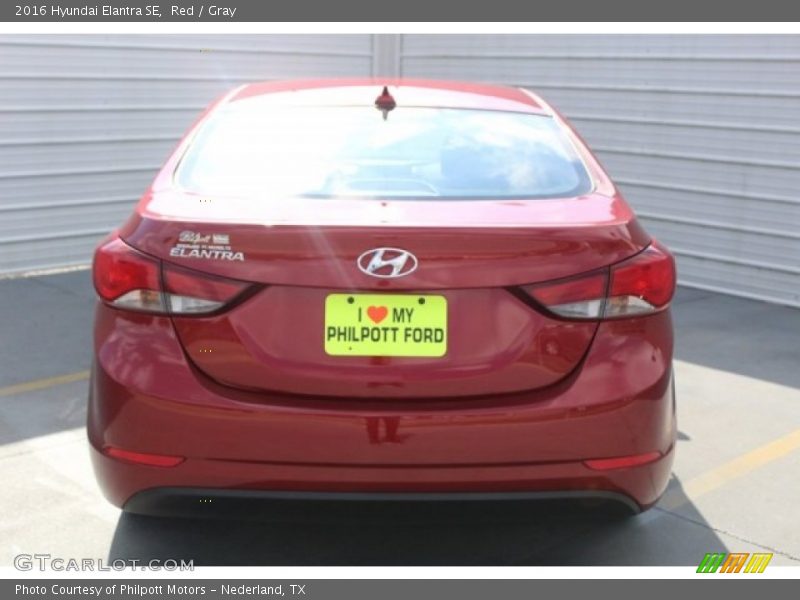 Red / Gray 2016 Hyundai Elantra SE