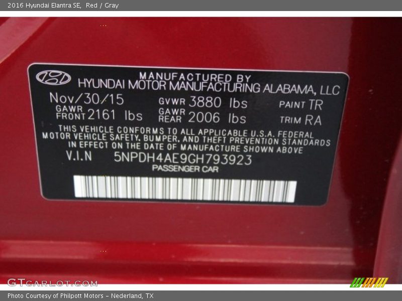 Red / Gray 2016 Hyundai Elantra SE