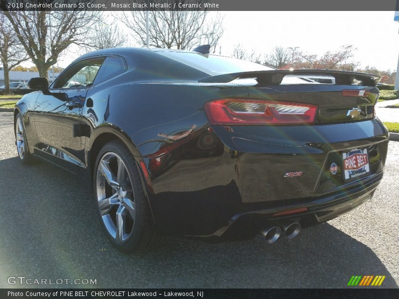 Mosaic Black Metallic / Ceramic White 2018 Chevrolet Camaro SS Coupe