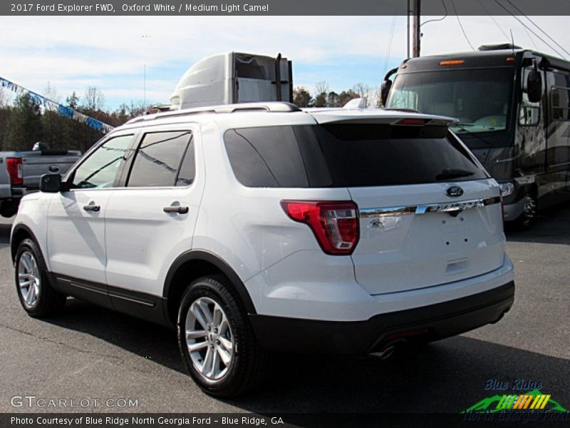Oxford White / Medium Light Camel 2017 Ford Explorer FWD