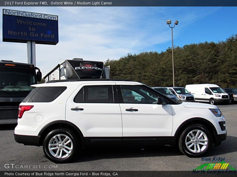 Oxford White / Medium Light Camel 2017 Ford Explorer FWD