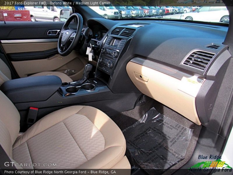 Oxford White / Medium Light Camel 2017 Ford Explorer FWD