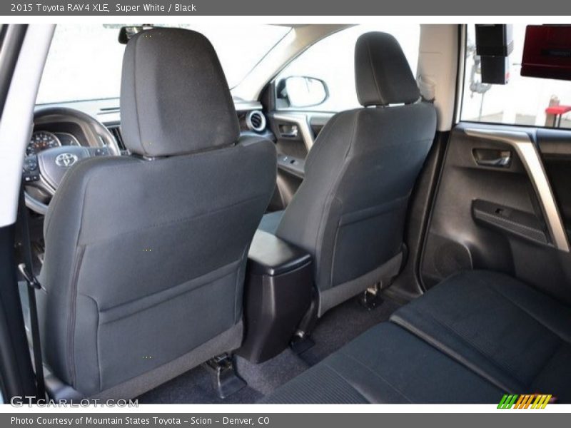 Super White / Black 2015 Toyota RAV4 XLE