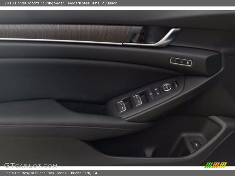 Modern Steel Metallic / Black 2018 Honda Accord Touring Sedan