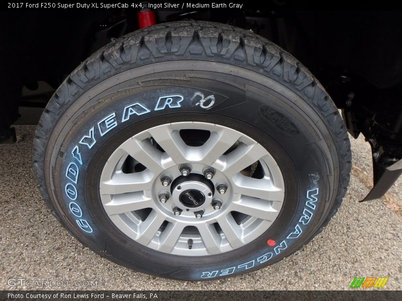 Ingot Silver / Medium Earth Gray 2017 Ford F250 Super Duty XL SuperCab 4x4