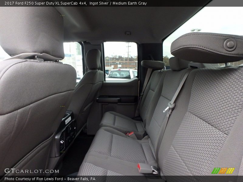 Ingot Silver / Medium Earth Gray 2017 Ford F250 Super Duty XL SuperCab 4x4