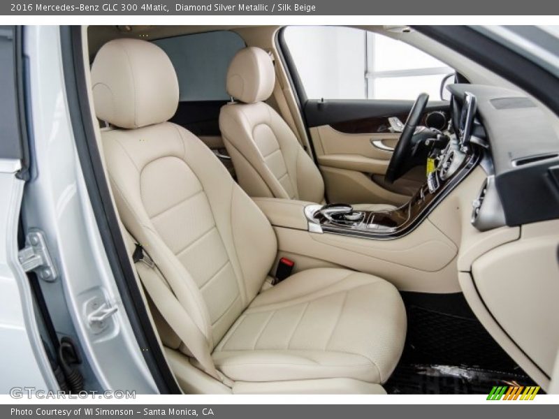 Diamond Silver Metallic / Silk Beige 2016 Mercedes-Benz GLC 300 4Matic