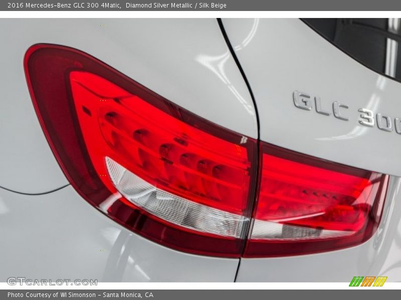 Diamond Silver Metallic / Silk Beige 2016 Mercedes-Benz GLC 300 4Matic