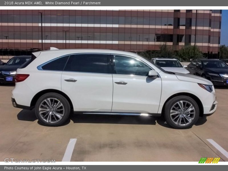 White Diamond Pearl / Parchment 2018 Acura MDX AWD