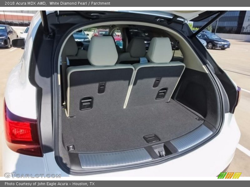 White Diamond Pearl / Parchment 2018 Acura MDX AWD