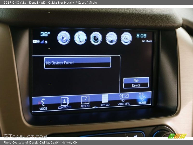 Controls of 2017 Yukon Denali 4WD