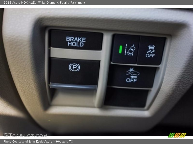 White Diamond Pearl / Parchment 2018 Acura MDX AWD