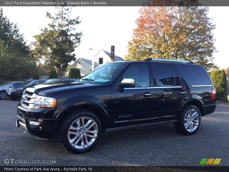 Front 3/4 View of 2017 Expedition Platinum 4x4