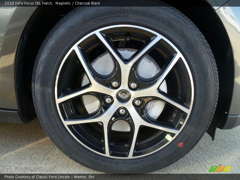 Magnetic / Charcoal Black 2018 Ford Focus SEL Hatch