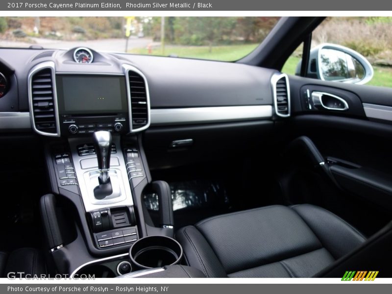 Rhodium Silver Metallic / Black 2017 Porsche Cayenne Platinum Edition