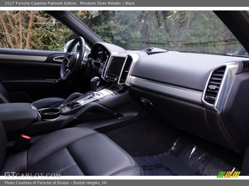 Rhodium Silver Metallic / Black 2017 Porsche Cayenne Platinum Edition