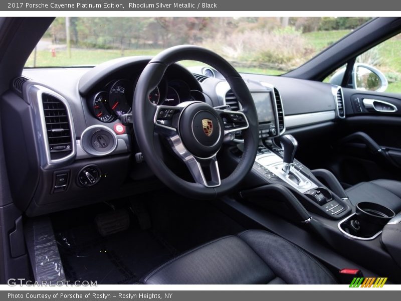 Rhodium Silver Metallic / Black 2017 Porsche Cayenne Platinum Edition