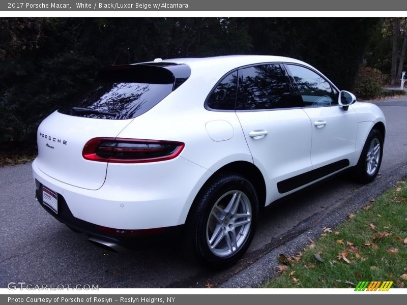 White / Black/Luxor Beige w/Alcantara 2017 Porsche Macan