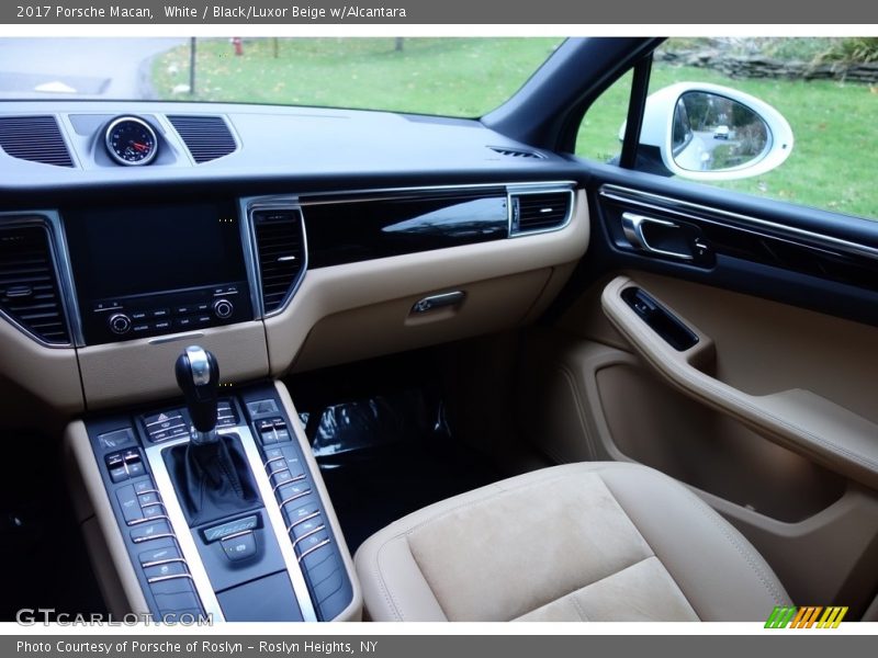 White / Black/Luxor Beige w/Alcantara 2017 Porsche Macan