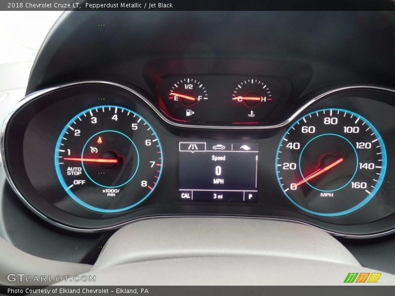 Pepperdust Metallic / Jet Black 2018 Chevrolet Cruze LT