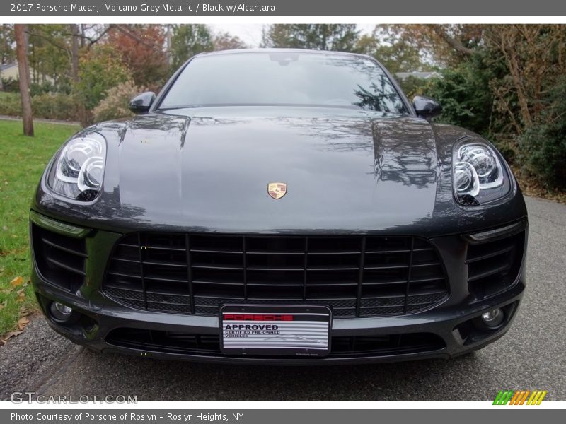 Volcano Grey Metallic / Black w/Alcantara 2017 Porsche Macan