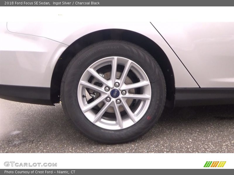 Ingot Silver / Charcoal Black 2018 Ford Focus SE Sedan