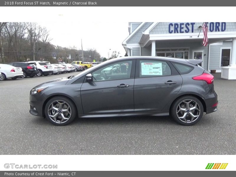 Magnetic / Charcoal Black 2018 Ford Focus ST Hatch