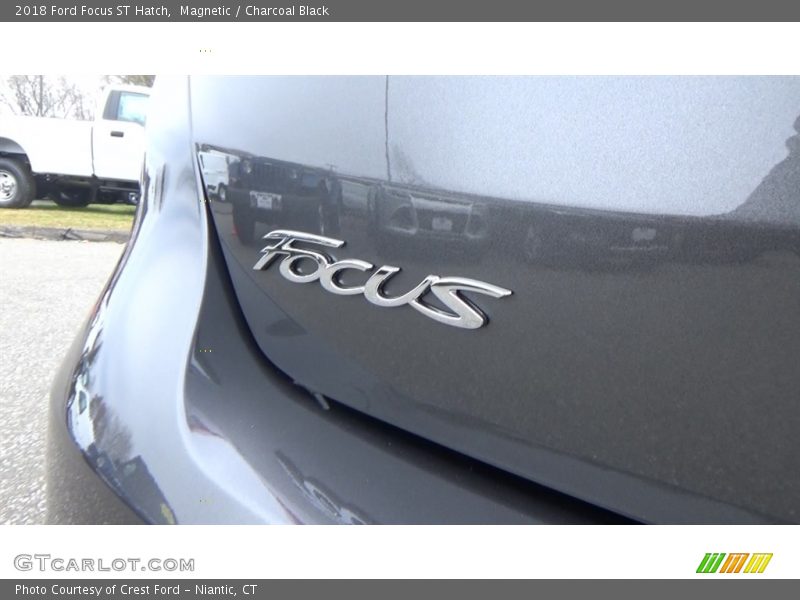 Magnetic / Charcoal Black 2018 Ford Focus ST Hatch
