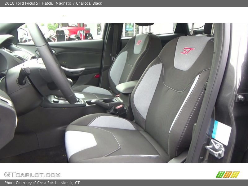 Magnetic / Charcoal Black 2018 Ford Focus ST Hatch