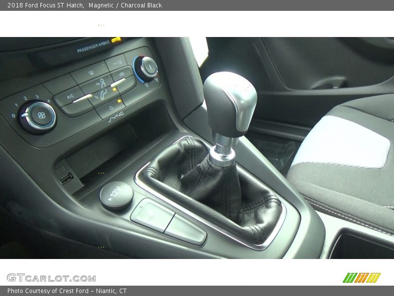 Magnetic / Charcoal Black 2018 Ford Focus ST Hatch